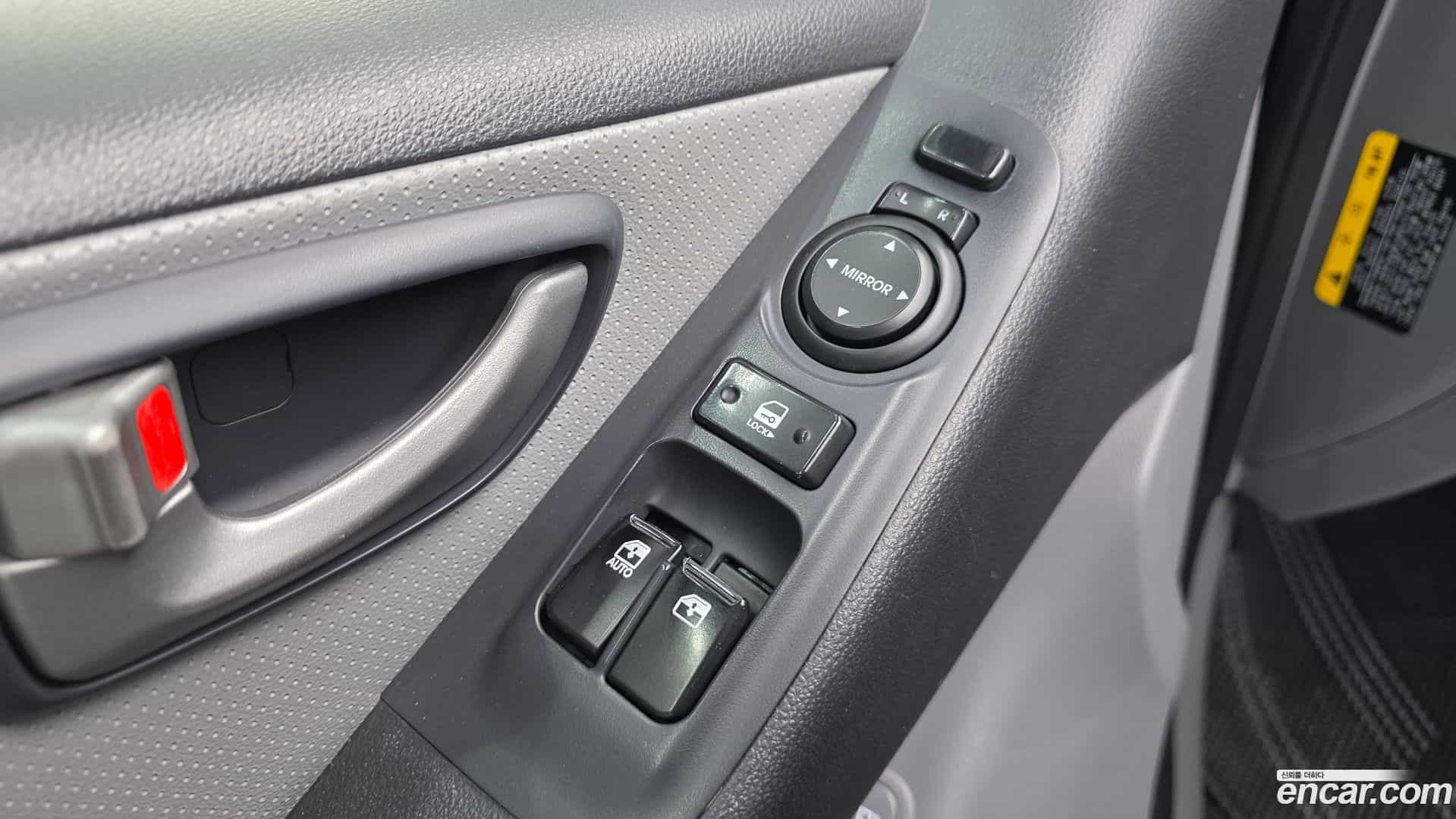 Starex Hyundai 2018.9-OPTION-016