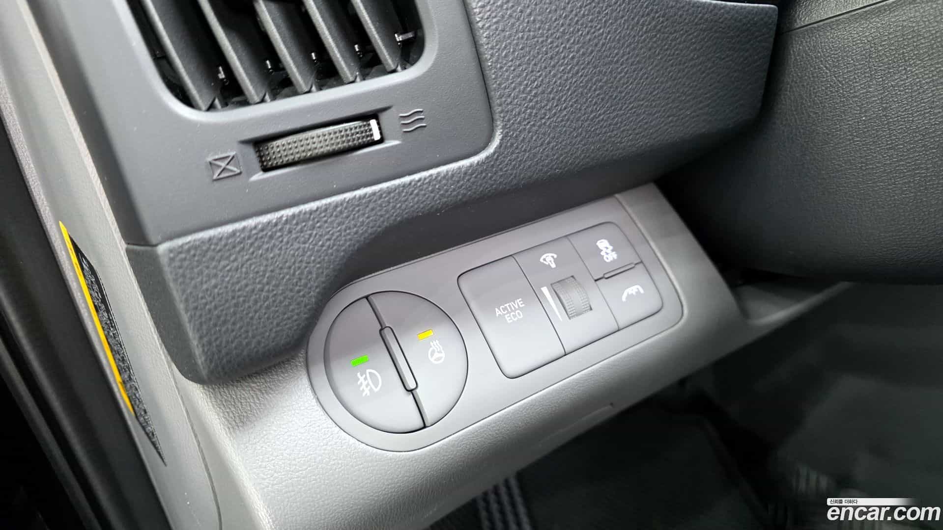 Starex Hyundai 2018.9-OPTION-017