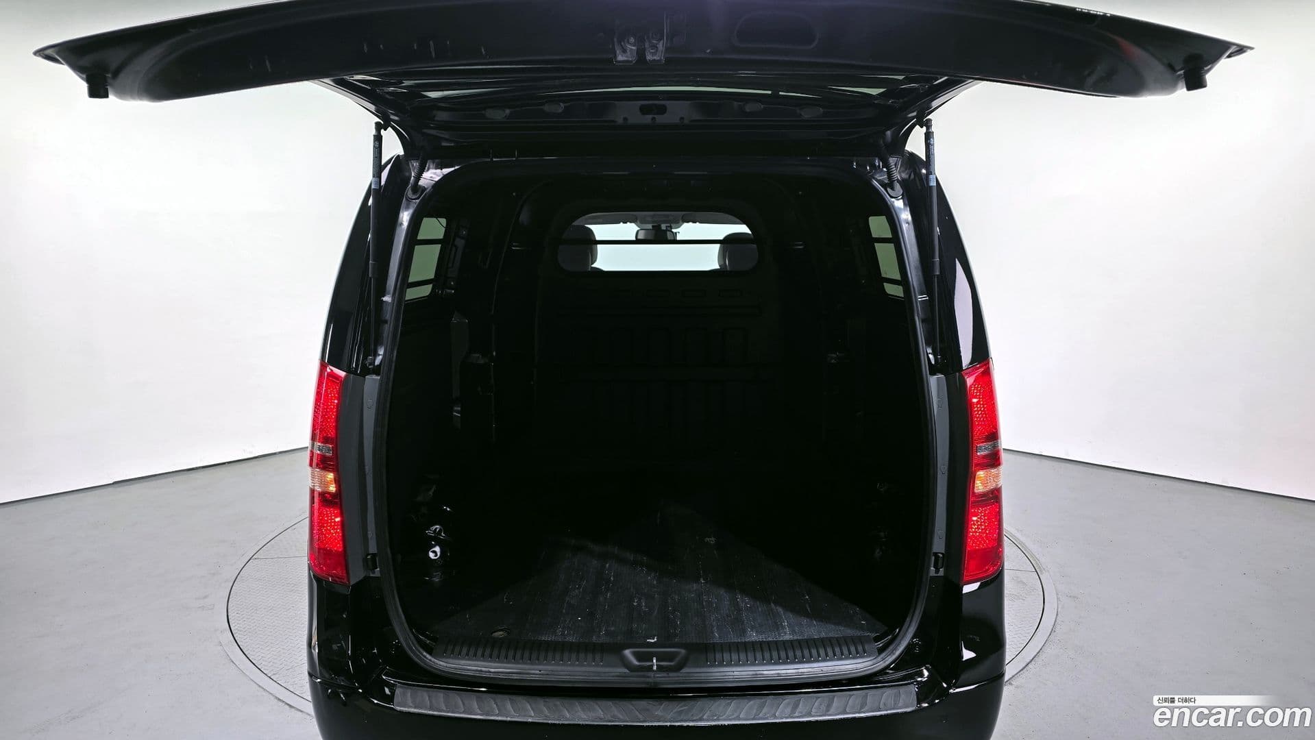 Main__Slider__Photo:Starex Hyundai 2018.9-19