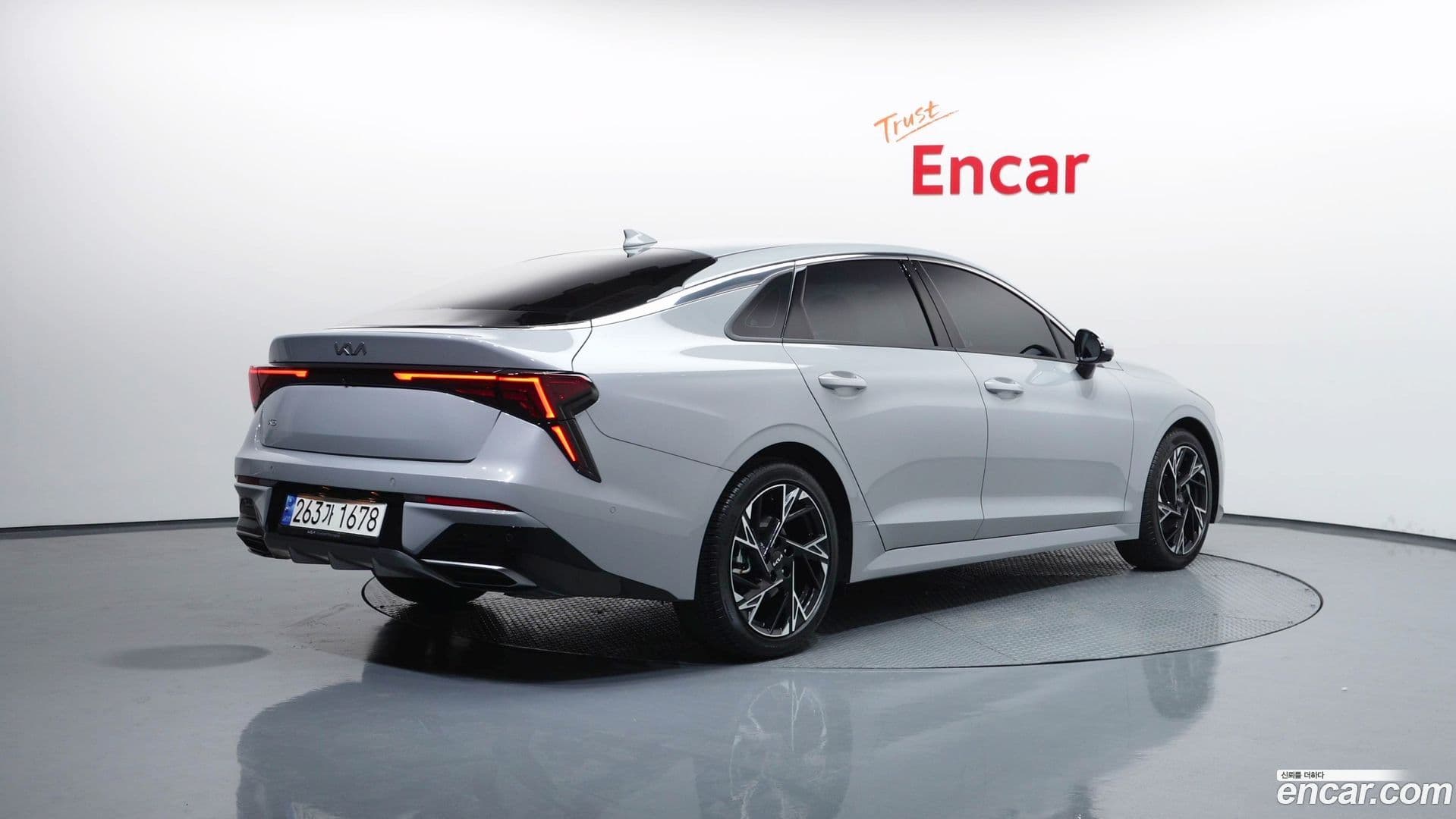 Main__Slider__Photo:K5 Kia 2023.11-1