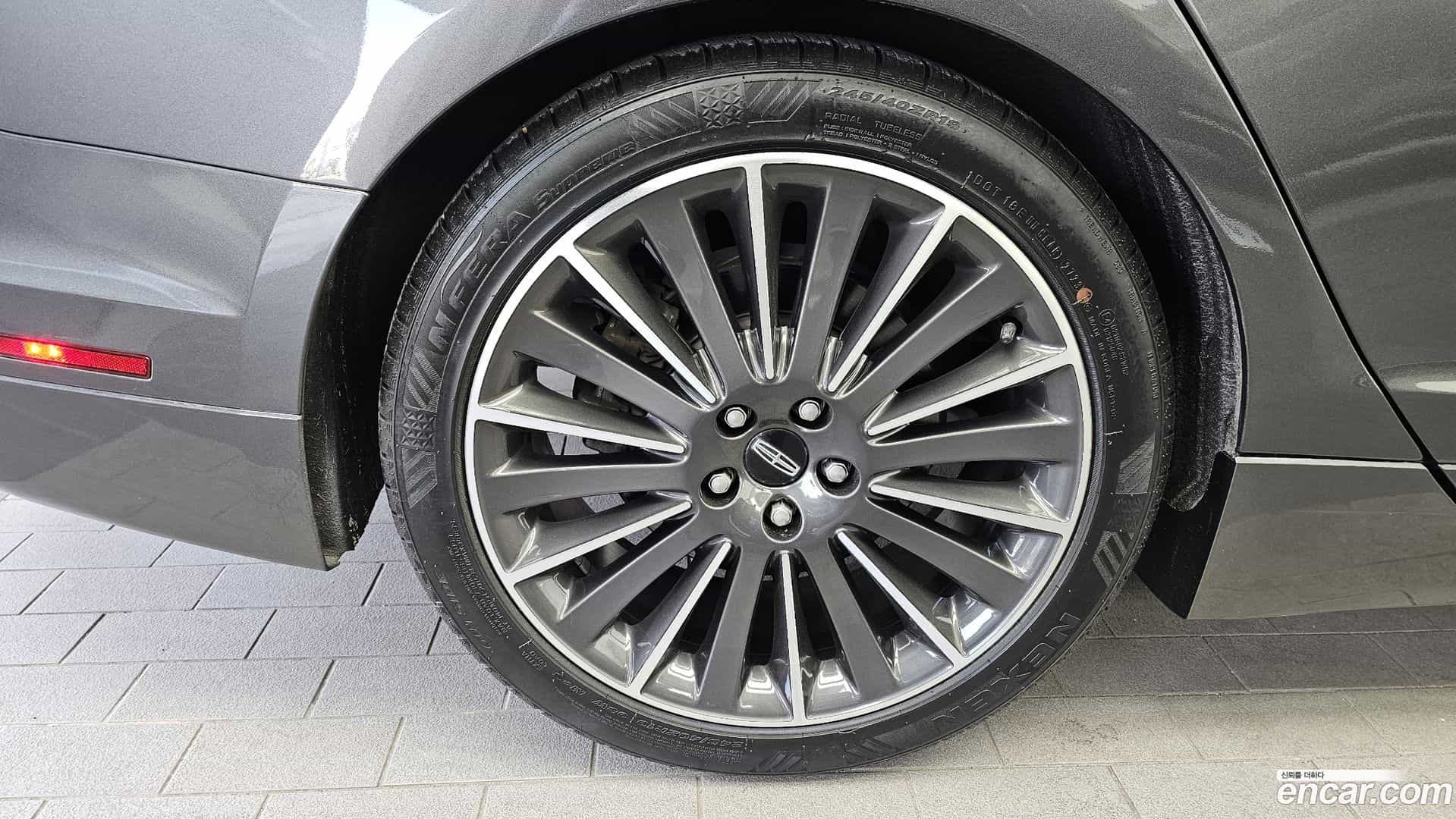 MKZ Lincoln 2016.8-OUTER-005