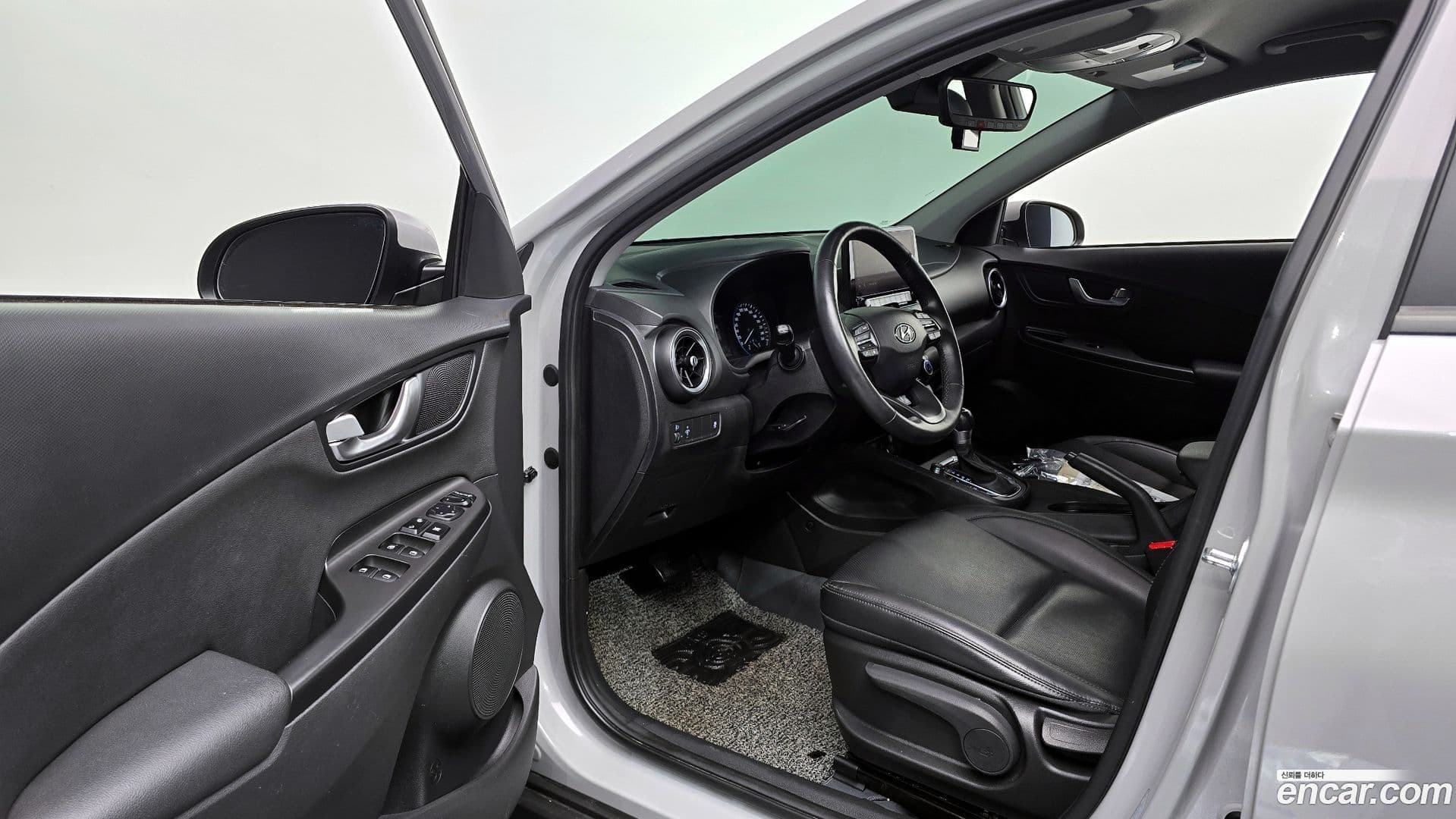 Main__Slider__Photo:Kona Hyundai 2022.5-10