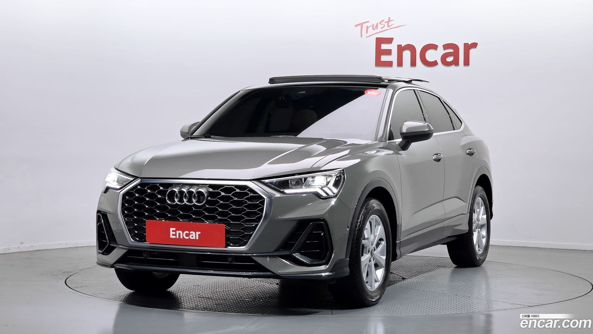 Main__Slider__Photo:Q3 Audi 2023.9-0