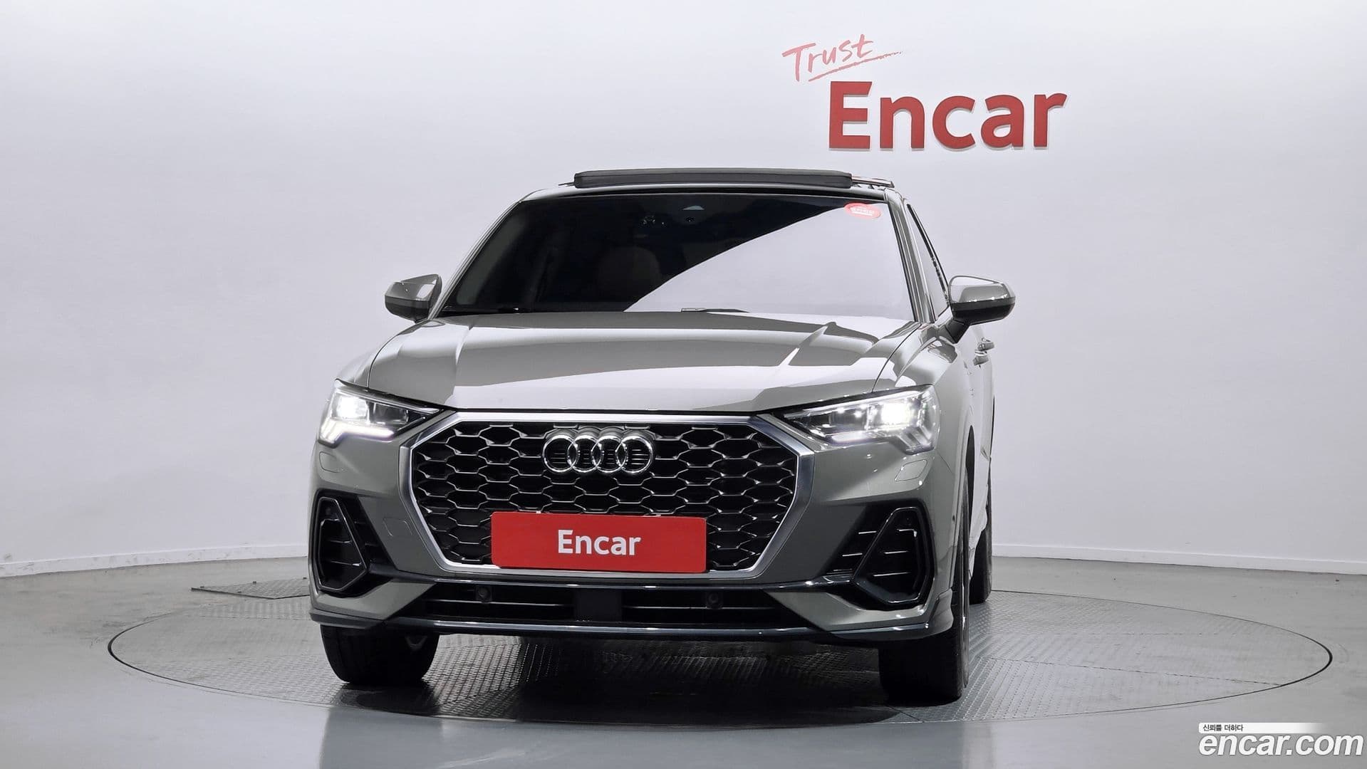 Main__Slider__Photo:Q3 Audi 2023.9-2