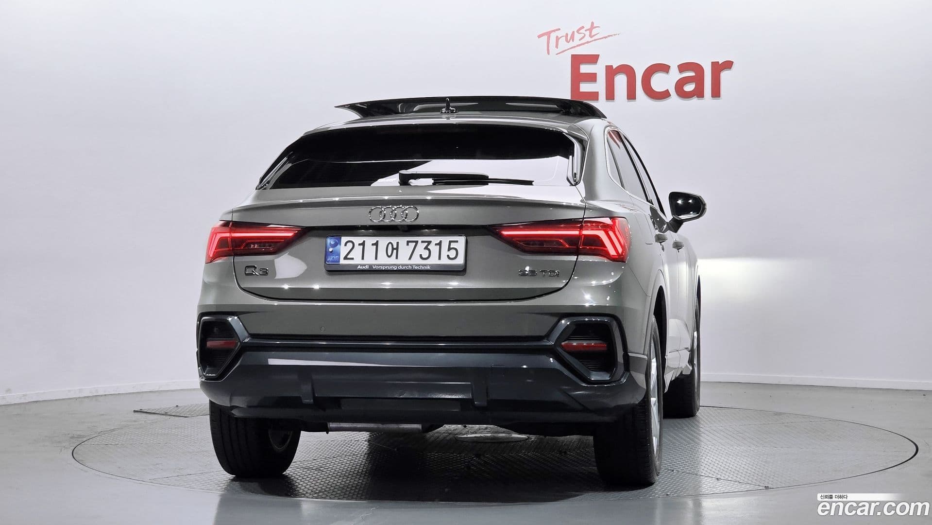 Main__Slider__Photo:Q3 Audi 2023.9-3