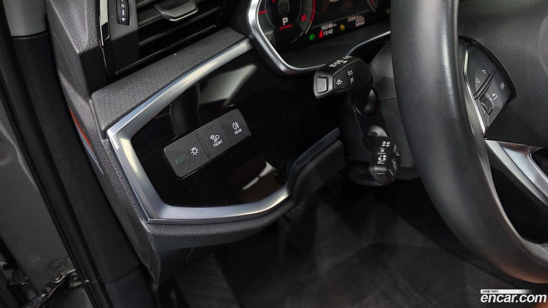 Main__Slider__Photo:Q3 Audi 2023.9-16