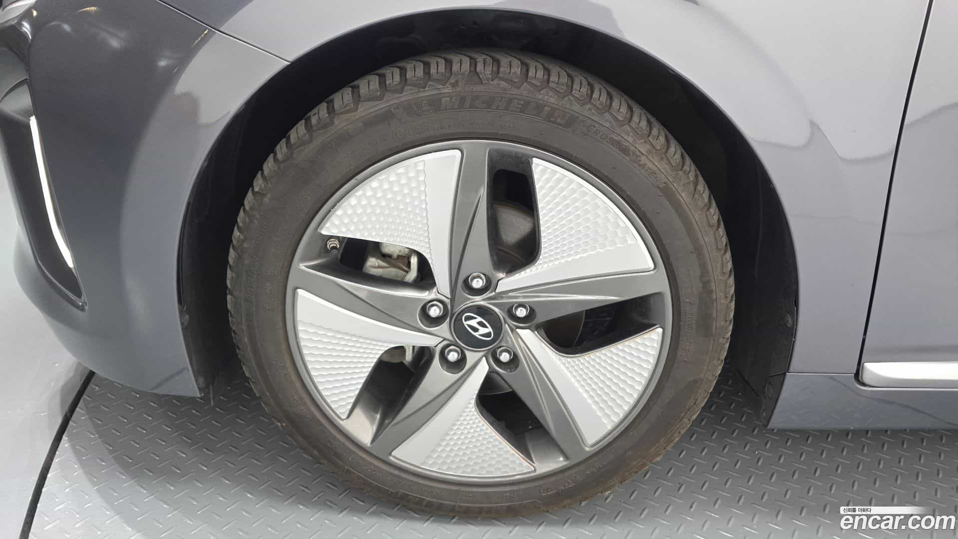 Ioniq Hyundai 2019.9-OUTER-005