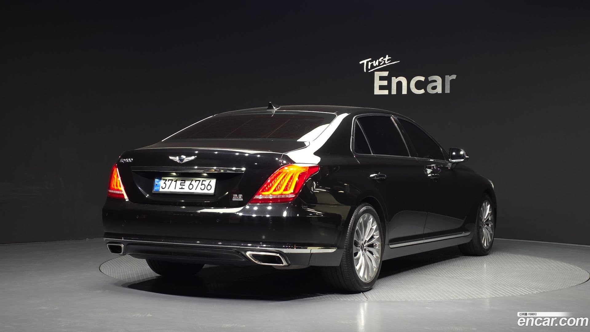 Main__Slider__Photo:EQ900 Genesis 2017.5-1