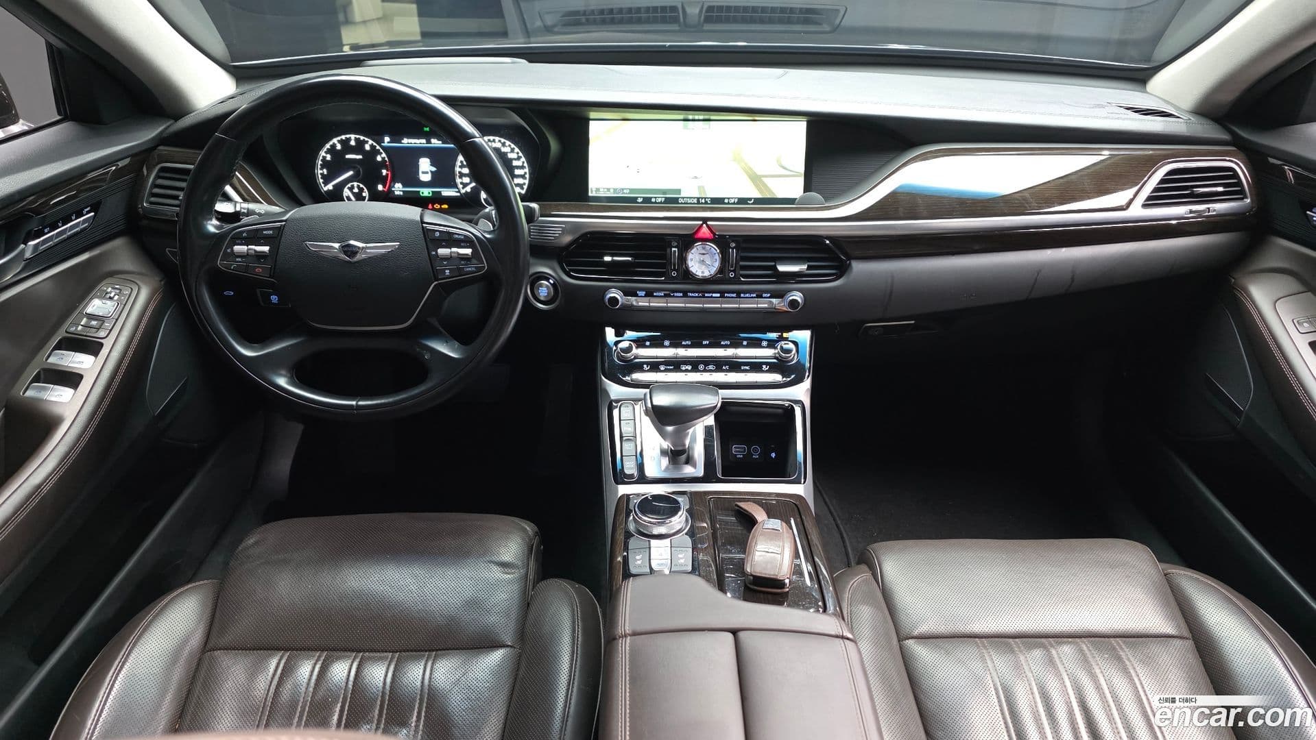 Main__Slider__Photo:EQ900 Genesis 2017.5-6