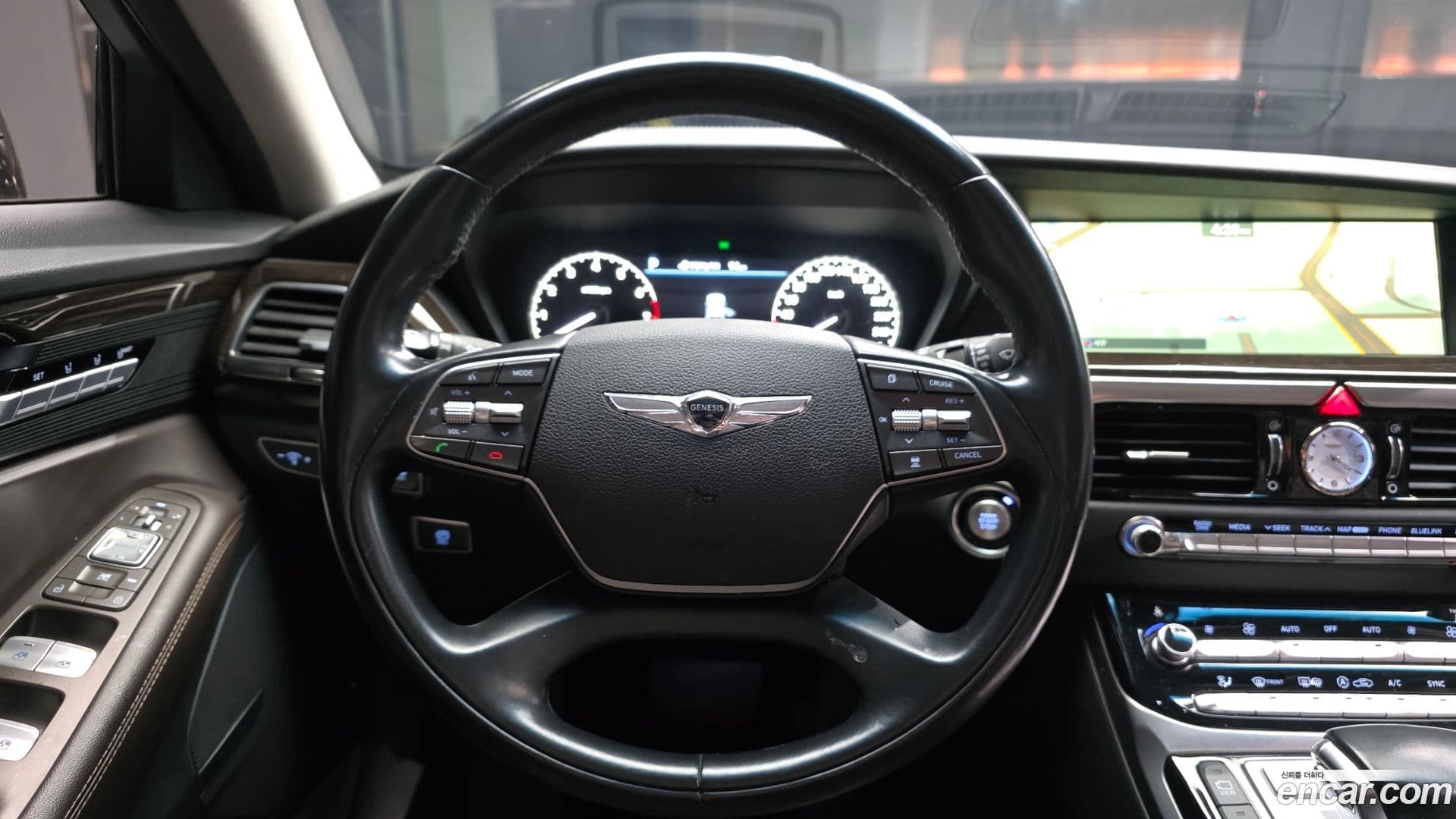 Main__Slider__Photo:EQ900 Genesis 2017.5-12