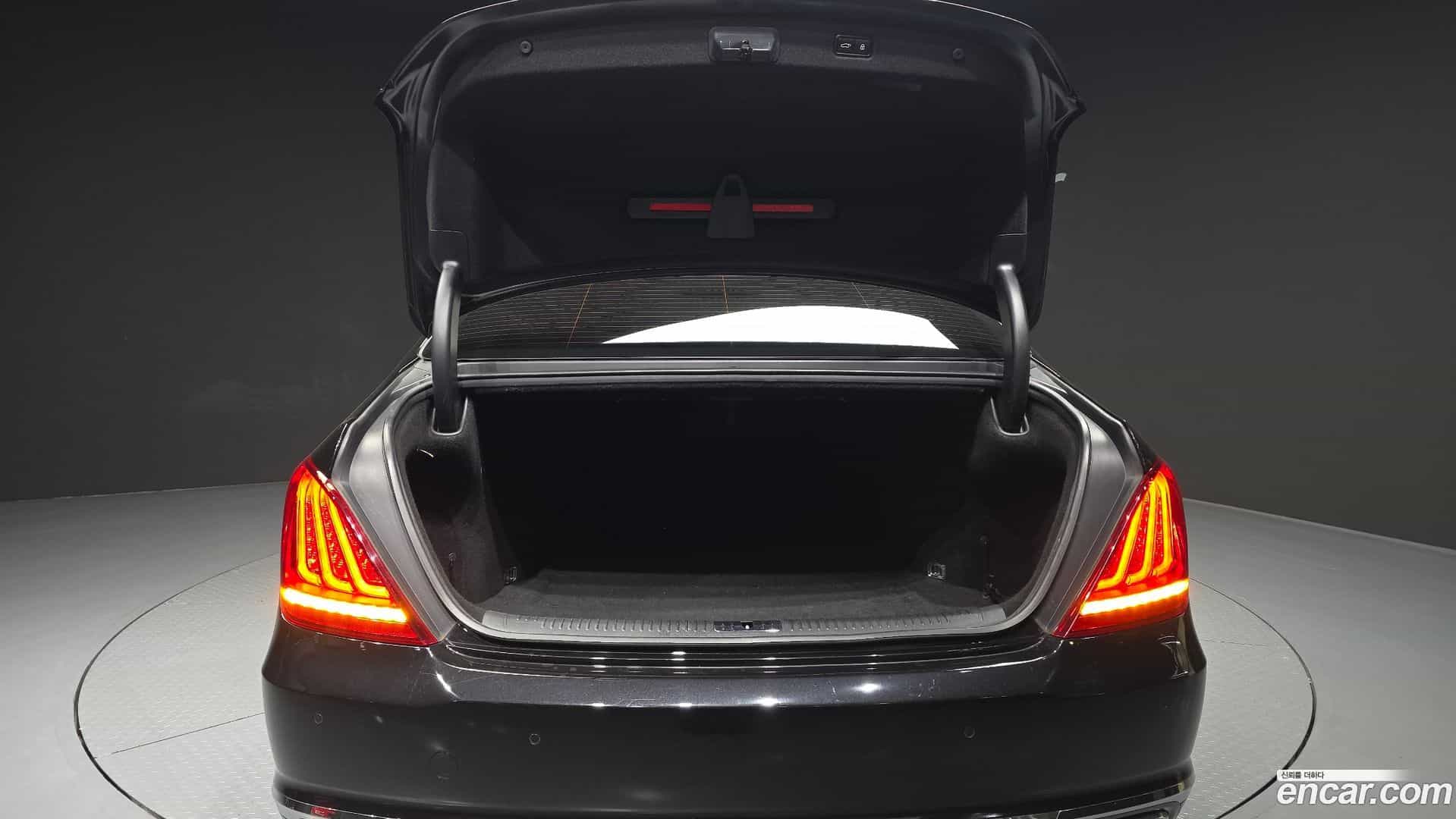 EQ900 Genesis 2017.5-OPTION-024