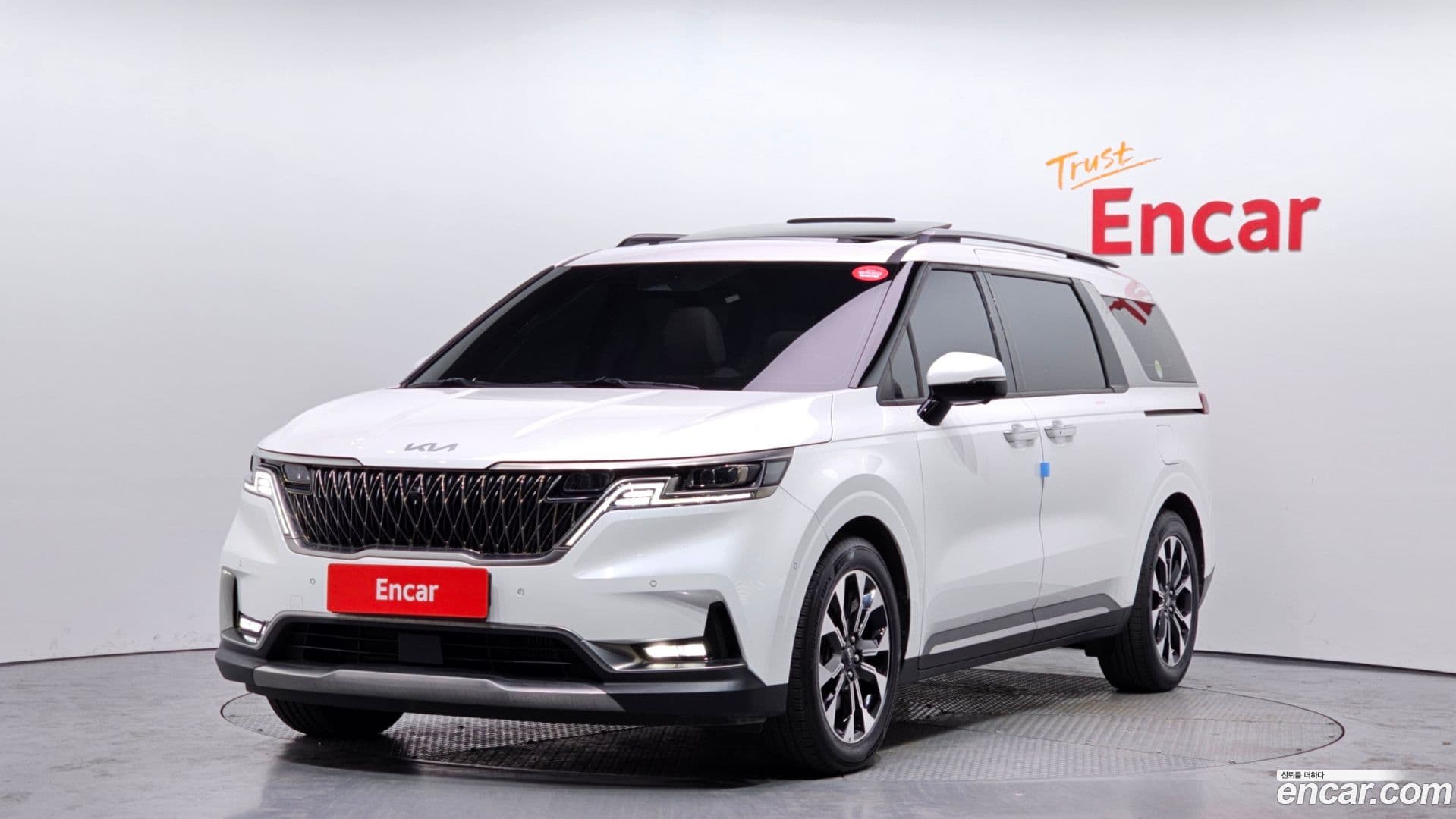 Main__Slider__Photo:Canival Kia 2021.8-0