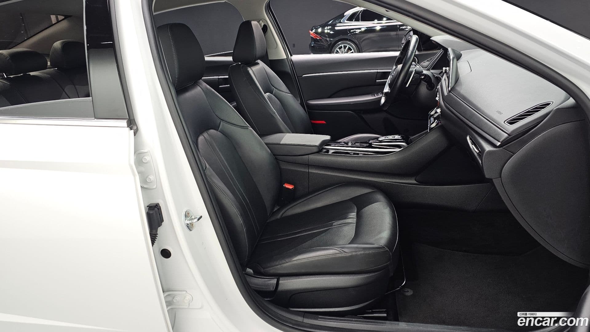 Main__Slider__Photo:Sonata Hyundai 2022.6-9