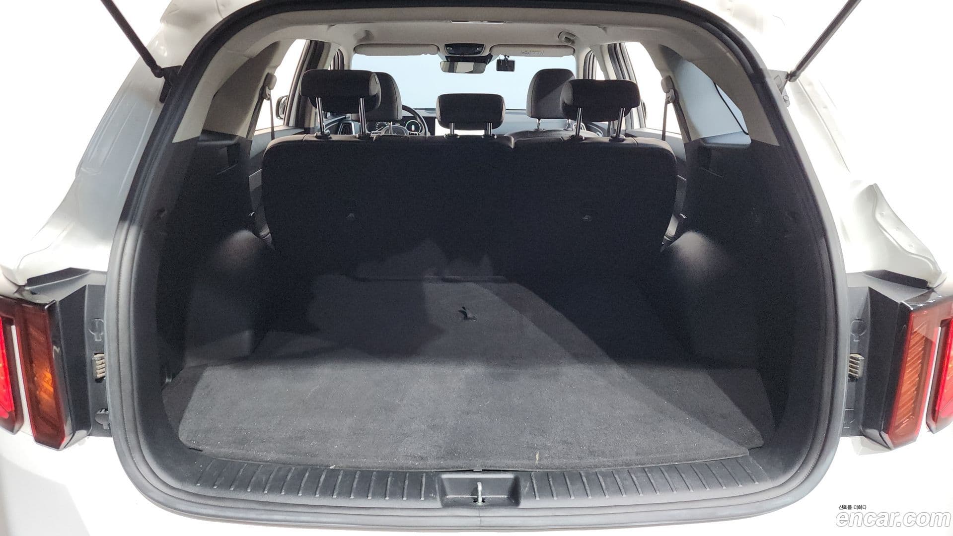 Main__Slider__Photo:Sorento Kia 2023.8-19