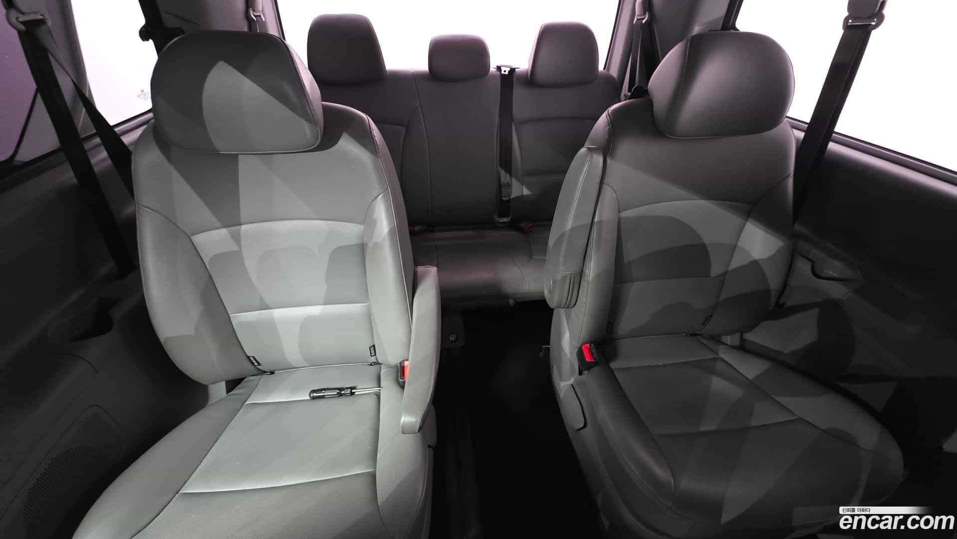 Starex Hyundai 2018.2-OPTION-023