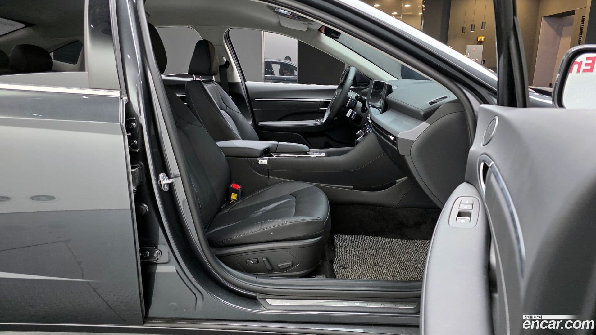 Main__Slider__Photo:Sonata Hyundai 2025.0-9